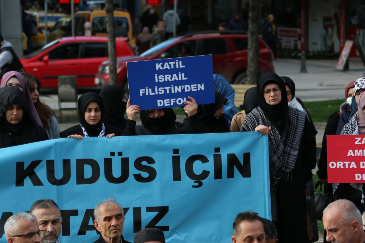 Milli İrade Sakarya Meydanlarında FİLİSTİN'e destek vermeye devam ediyor..