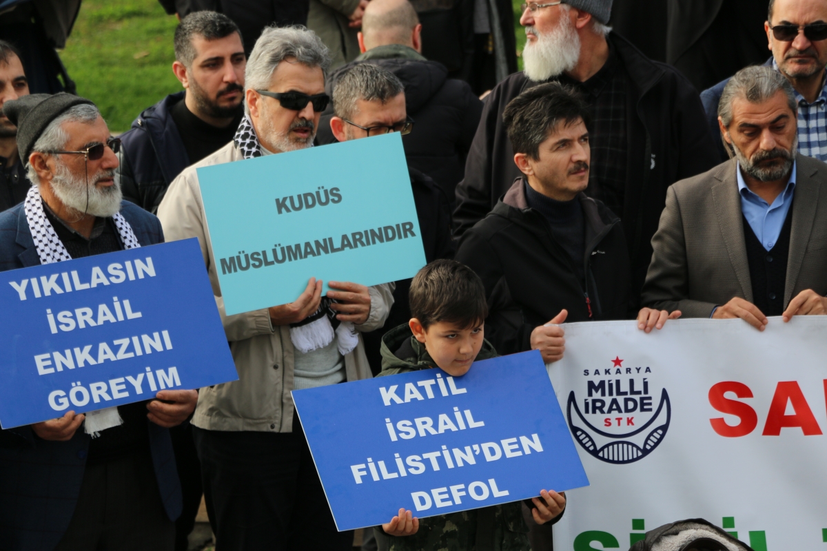 Milli İrade Sakarya Meydanlarında FİLİSTİN'e destek vermeye devam ediyor..