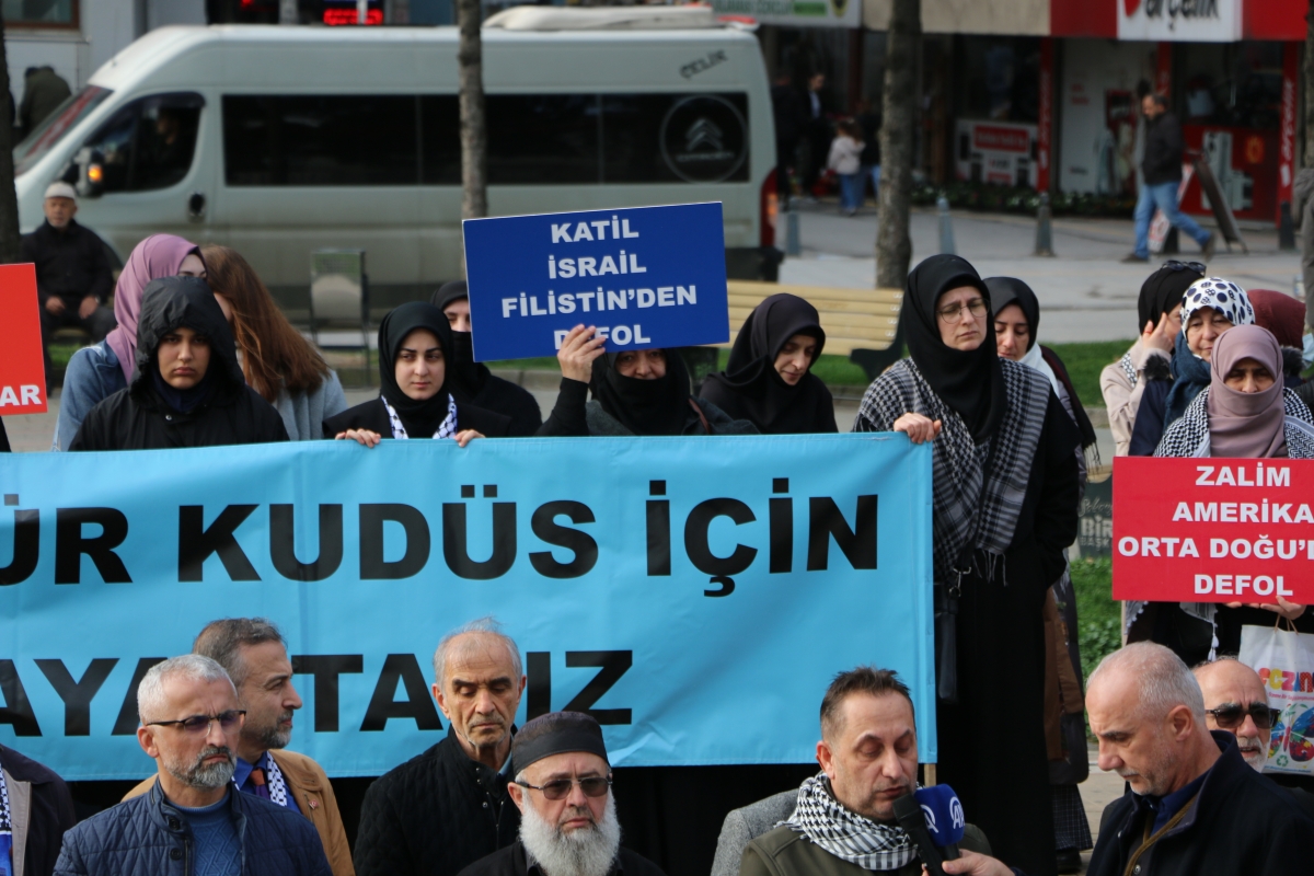 Milli İrade Sakarya Meydanlarında FİLİSTİN'e destek vermeye devam ediyor..