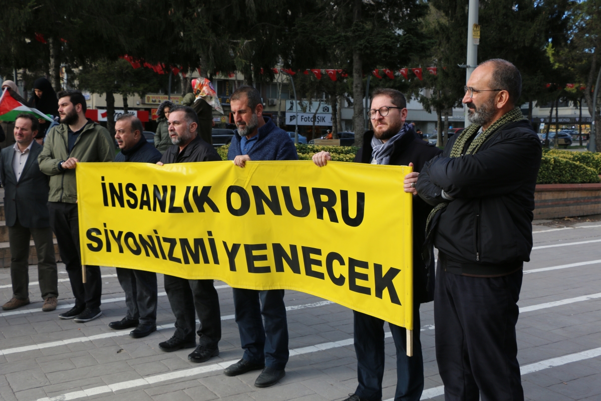 Milli İrade Sakarya Meydanlarında FİLİSTİN'e destek vermeye devam ediyor..
