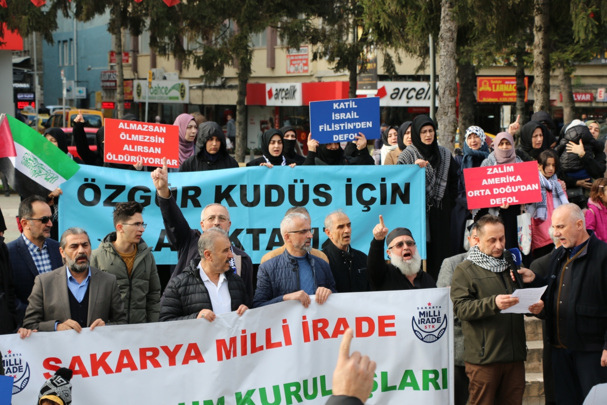Milli İrade Sakarya Meydanlarında FİLİSTİN'e destek vermeye devam ediyor..