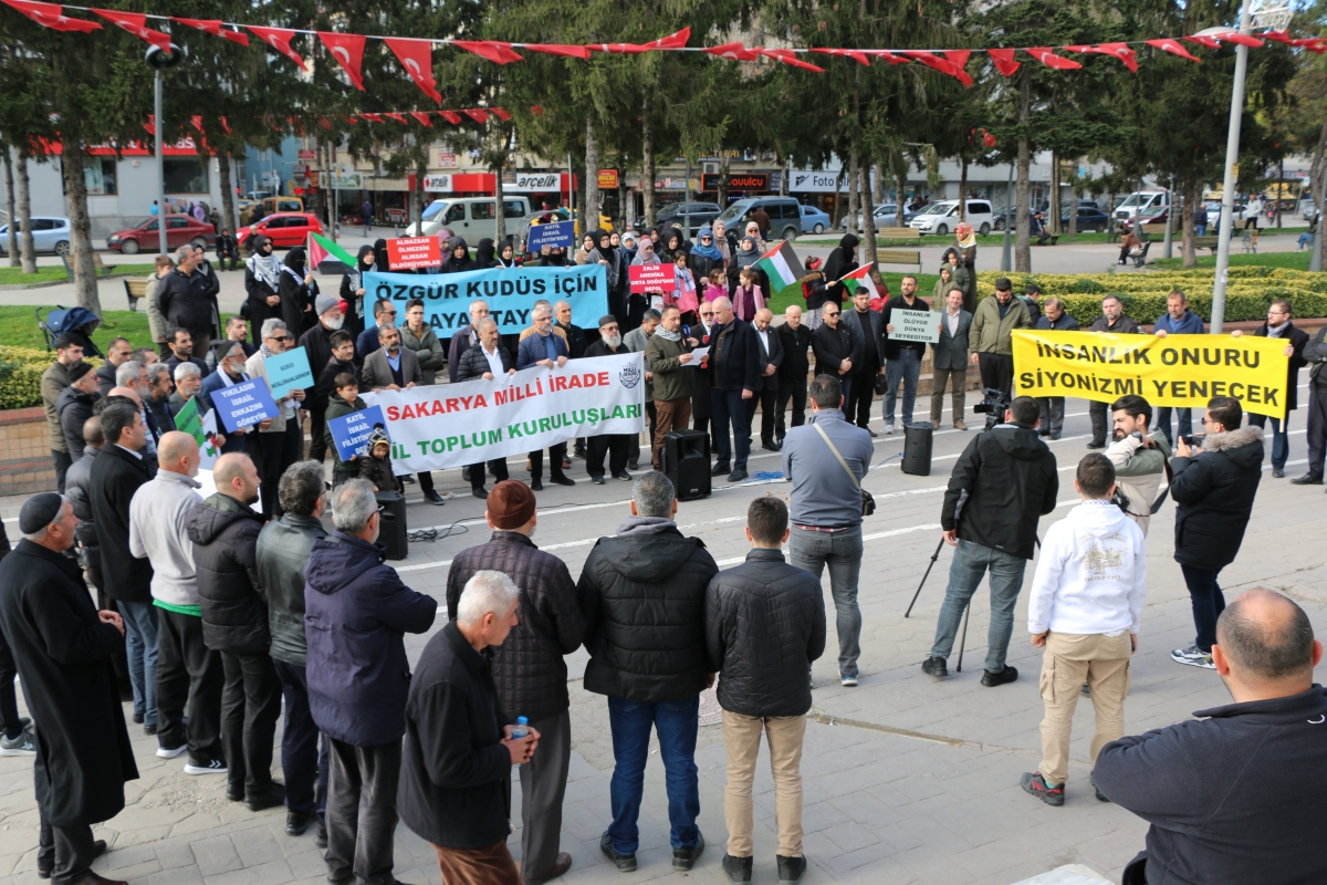 Milli İrade Sakarya Meydanlarında FİLİSTİN'e destek vermeye devam ediyor..