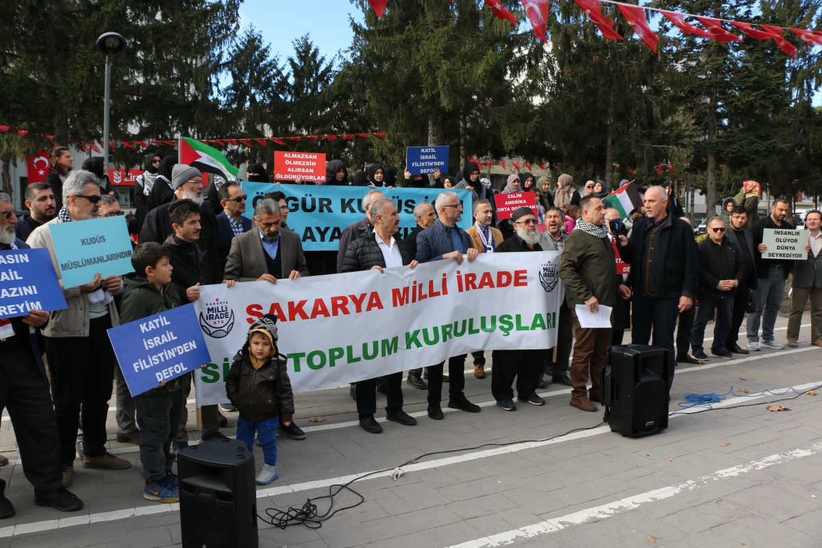 Milli İrade Sakarya Meydanlarında FİLİSTİN'e destek vermeye devam ediyor..