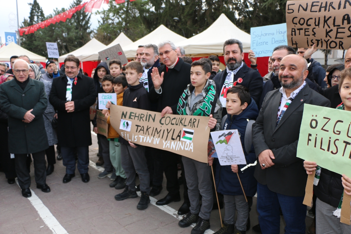 Sakarya'da Filistin’e destek için ’Hayır Çarşısı’ açıldı ( GÜNÜN ÖNE ÇIKAN FOTOĞRAFLARI )