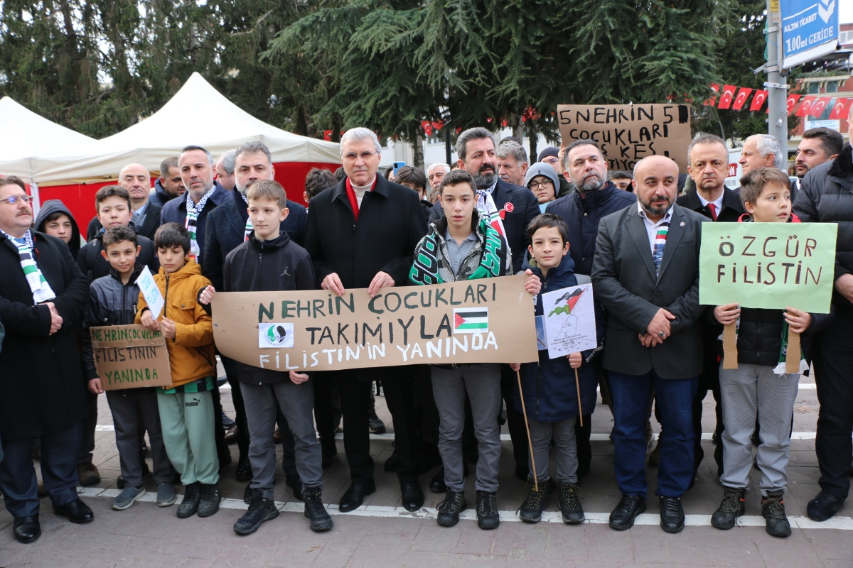 Sakarya'da Filistin’e destek için ’Hayır Çarşısı’ açıldı ( GÜNÜN ÖNE ÇIKAN FOTOĞRAFLARI )