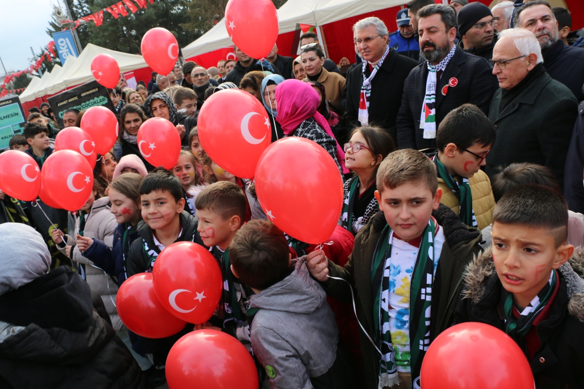 Sakarya'da Filistin’e destek için ’Hayır Çarşısı’ açıldı ( GÜNÜN ÖNE ÇIKAN FOTOĞRAFLARI )