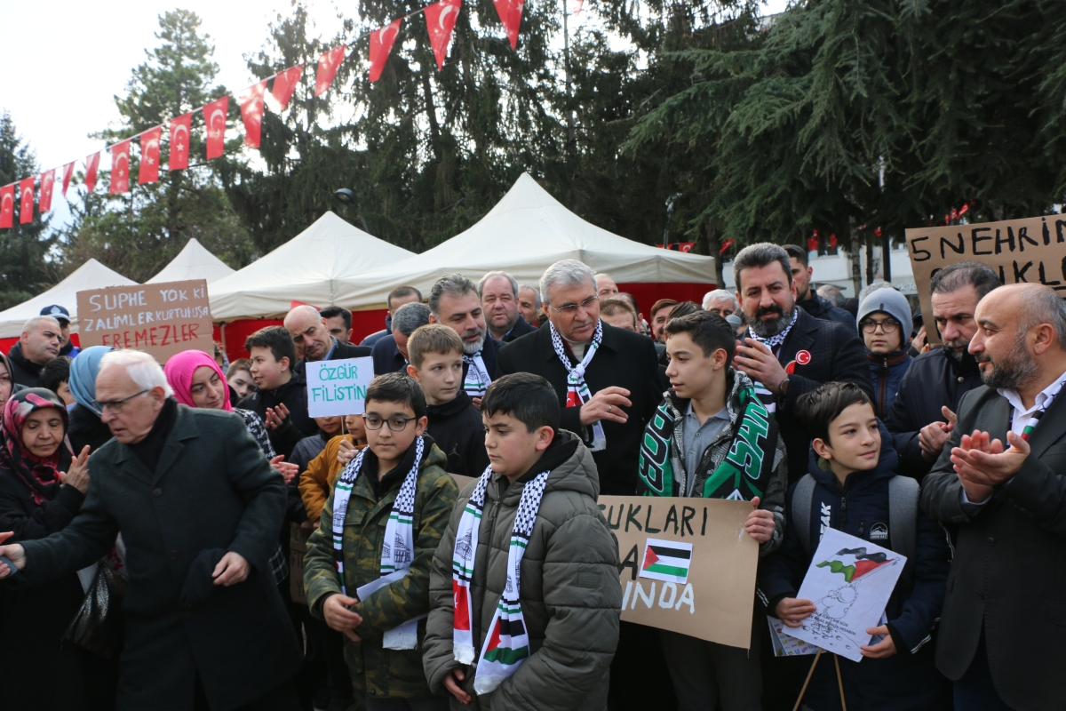 Sakarya'da Filistin’e destek için ’Hayır Çarşısı’ açıldı ( GÜNÜN ÖNE ÇIKAN FOTOĞRAFLARI )