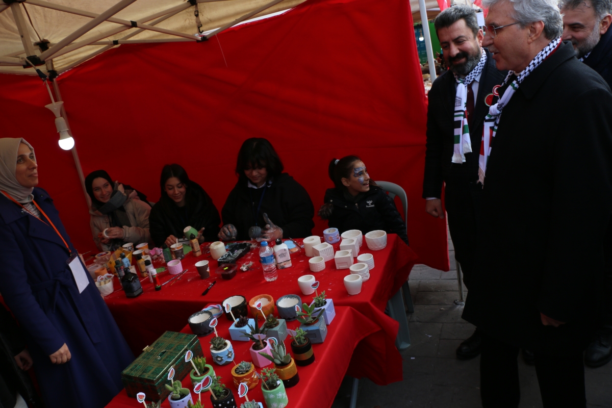 Sakarya'da Filistin’e destek için ’Hayır Çarşısı’ açıldı ( GÜNÜN ÖNE ÇIKAN FOTOĞRAFLARI )