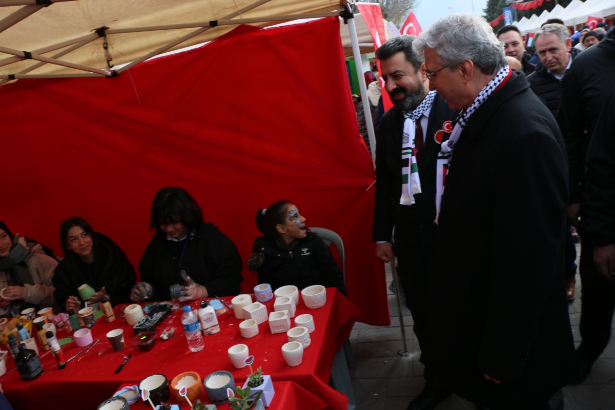 Sakarya'da Filistin’e destek için ’Hayır Çarşısı’ açıldı ( GÜNÜN ÖNE ÇIKAN FOTOĞRAFLARI )