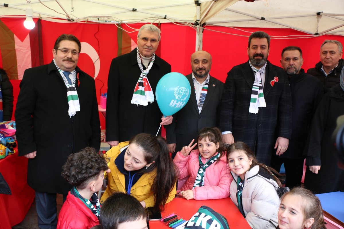 Sakarya'da Filistin’e destek için ’Hayır Çarşısı’ açıldı ( GÜNÜN ÖNE ÇIKAN FOTOĞRAFLARI )