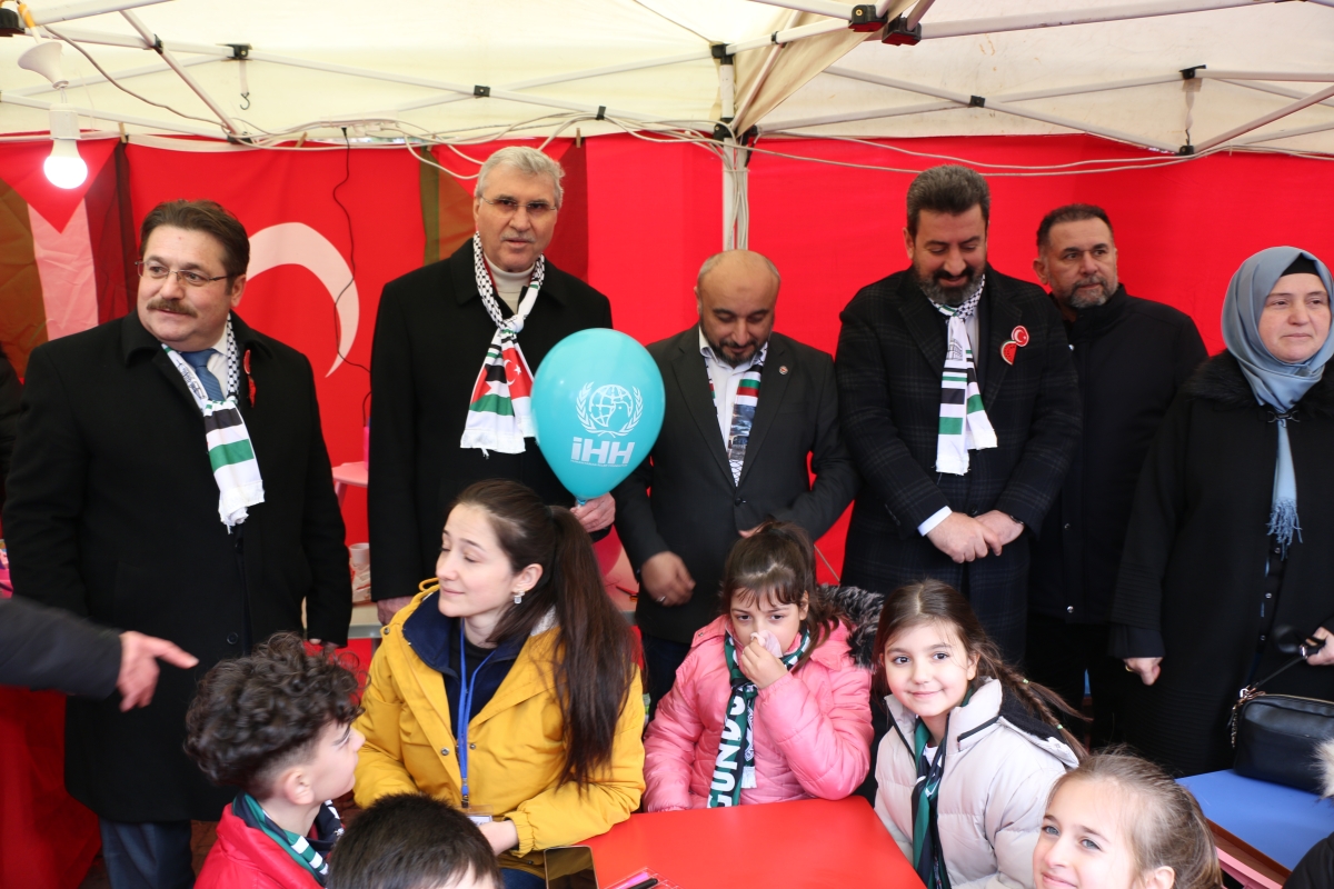 Sakarya'da Filistin’e destek için ’Hayır Çarşısı’ açıldı ( GÜNÜN ÖNE ÇIKAN FOTOĞRAFLARI )