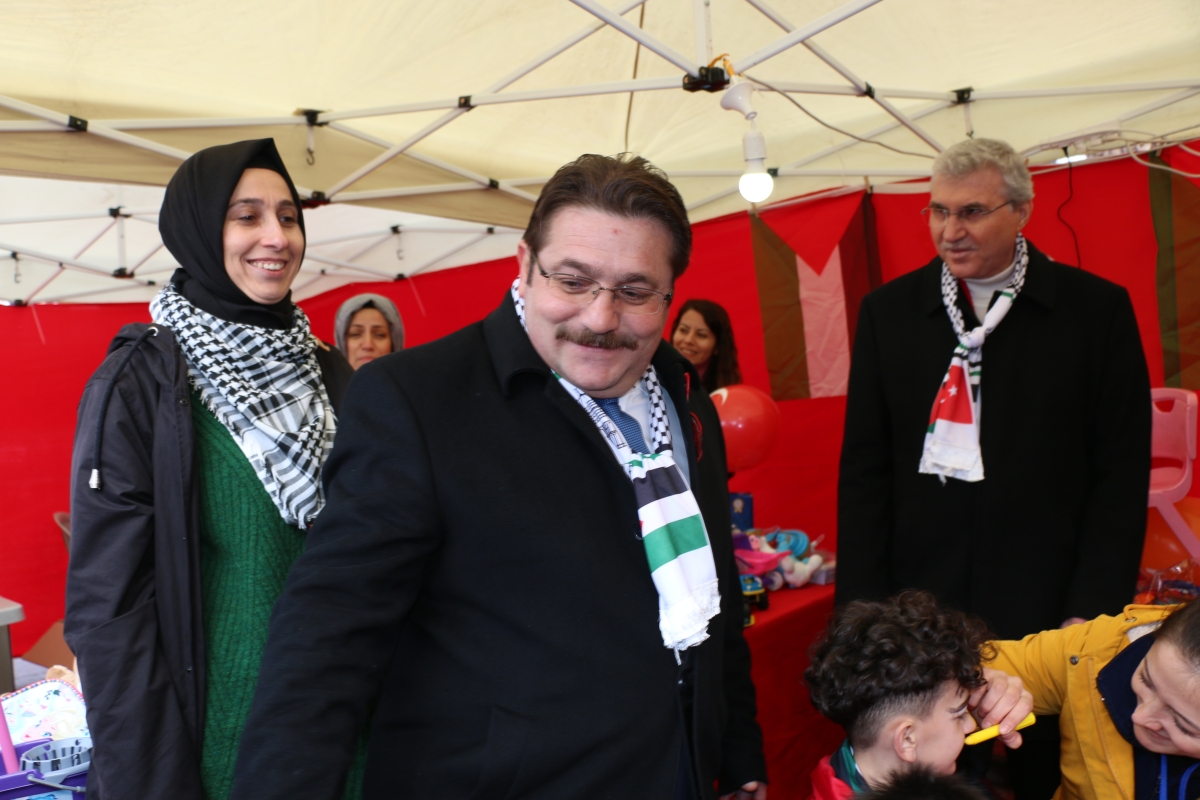 Sakarya'da Filistin’e destek için ’Hayır Çarşısı’ açıldı ( GÜNÜN ÖNE ÇIKAN FOTOĞRAFLARI )