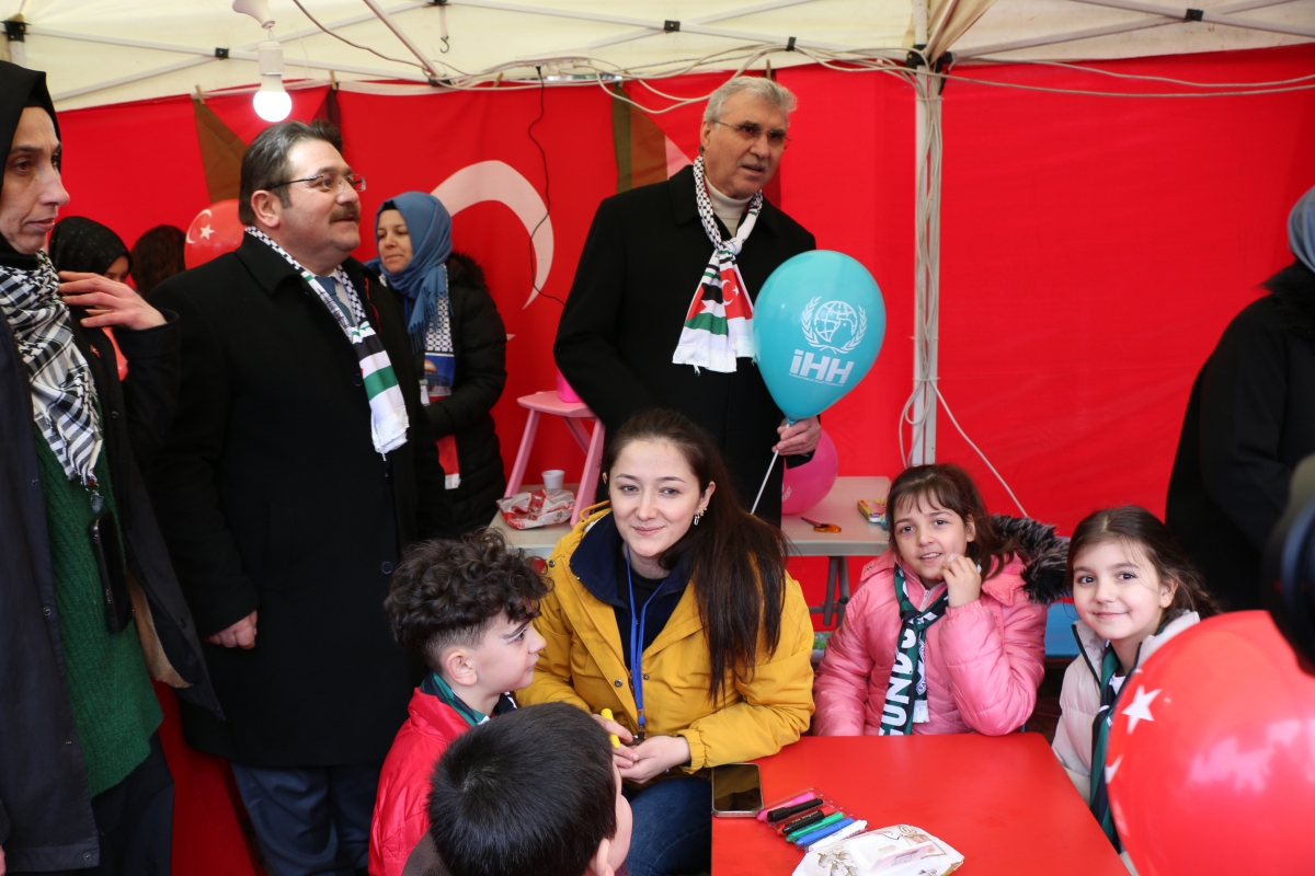 Sakarya'da Filistin’e destek için ’Hayır Çarşısı’ açıldı ( GÜNÜN ÖNE ÇIKAN FOTOĞRAFLARI )