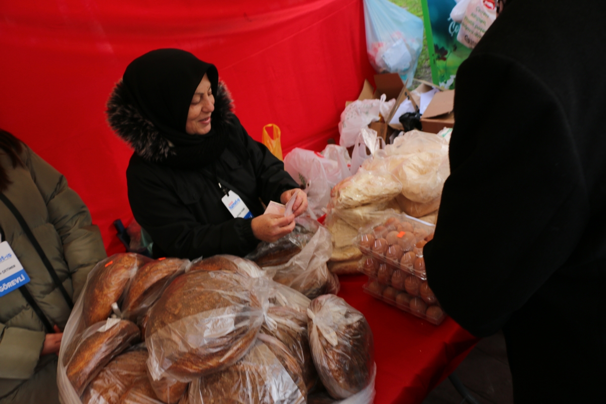 Sakarya'da Filistin’e destek için ’Hayır Çarşısı’ açıldı ( GÜNÜN ÖNE ÇIKAN FOTOĞRAFLARI )
