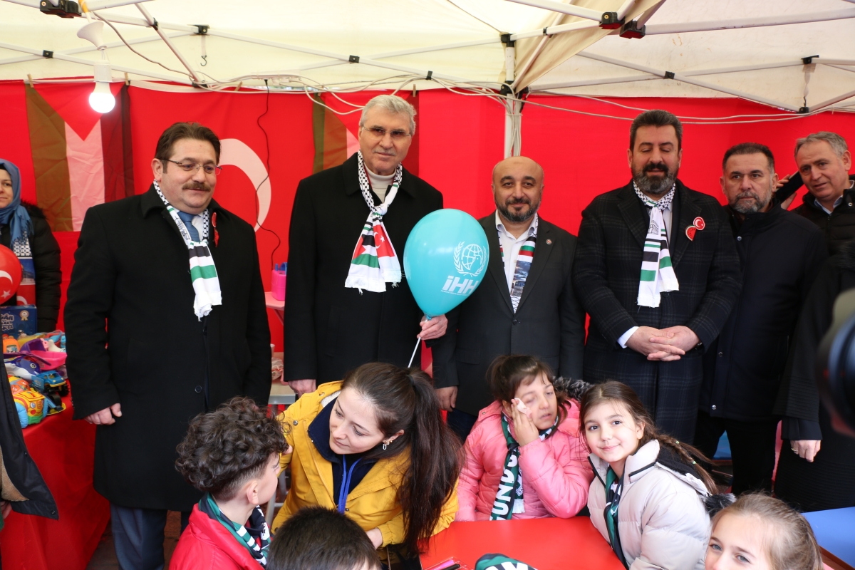 Sakarya'da Filistin’e destek için ’Hayır Çarşısı’ açıldı ( GÜNÜN ÖNE ÇIKAN FOTOĞRAFLARI )