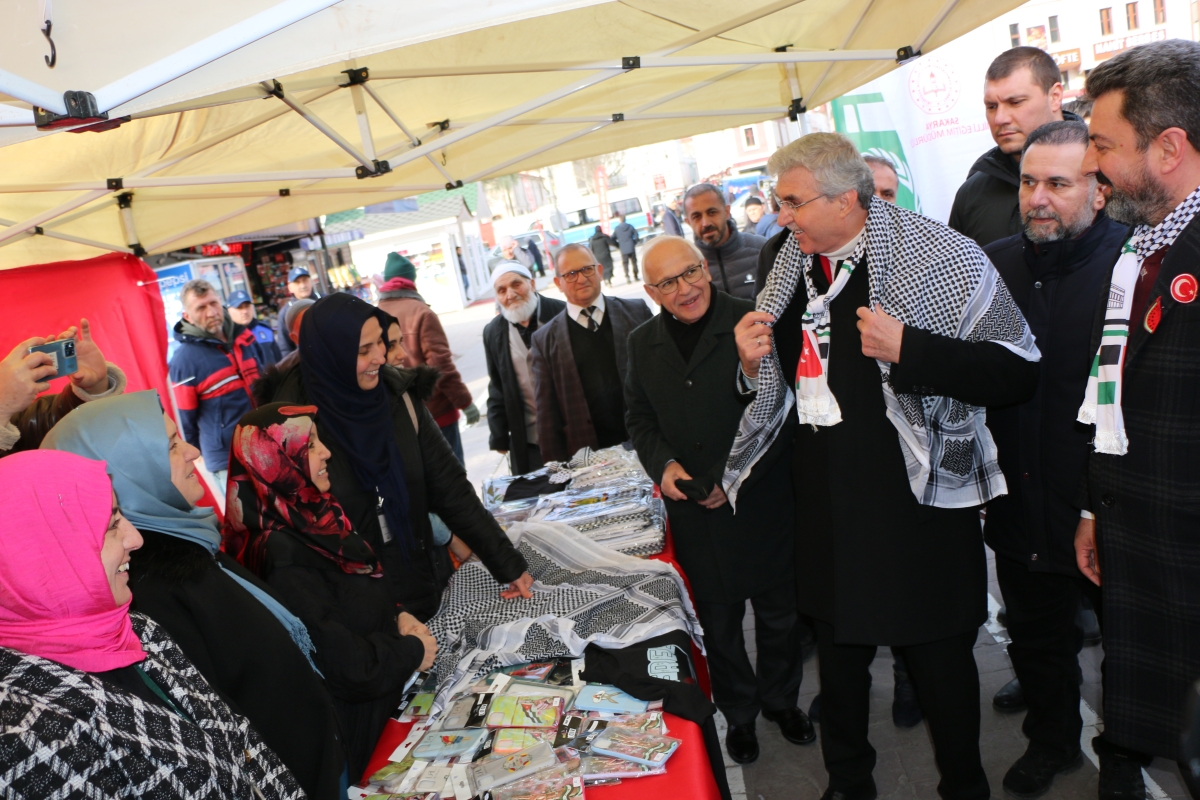 Sakarya'da Filistin’e destek için ’Hayır Çarşısı’ açıldı ( GÜNÜN ÖNE ÇIKAN FOTOĞRAFLARI )