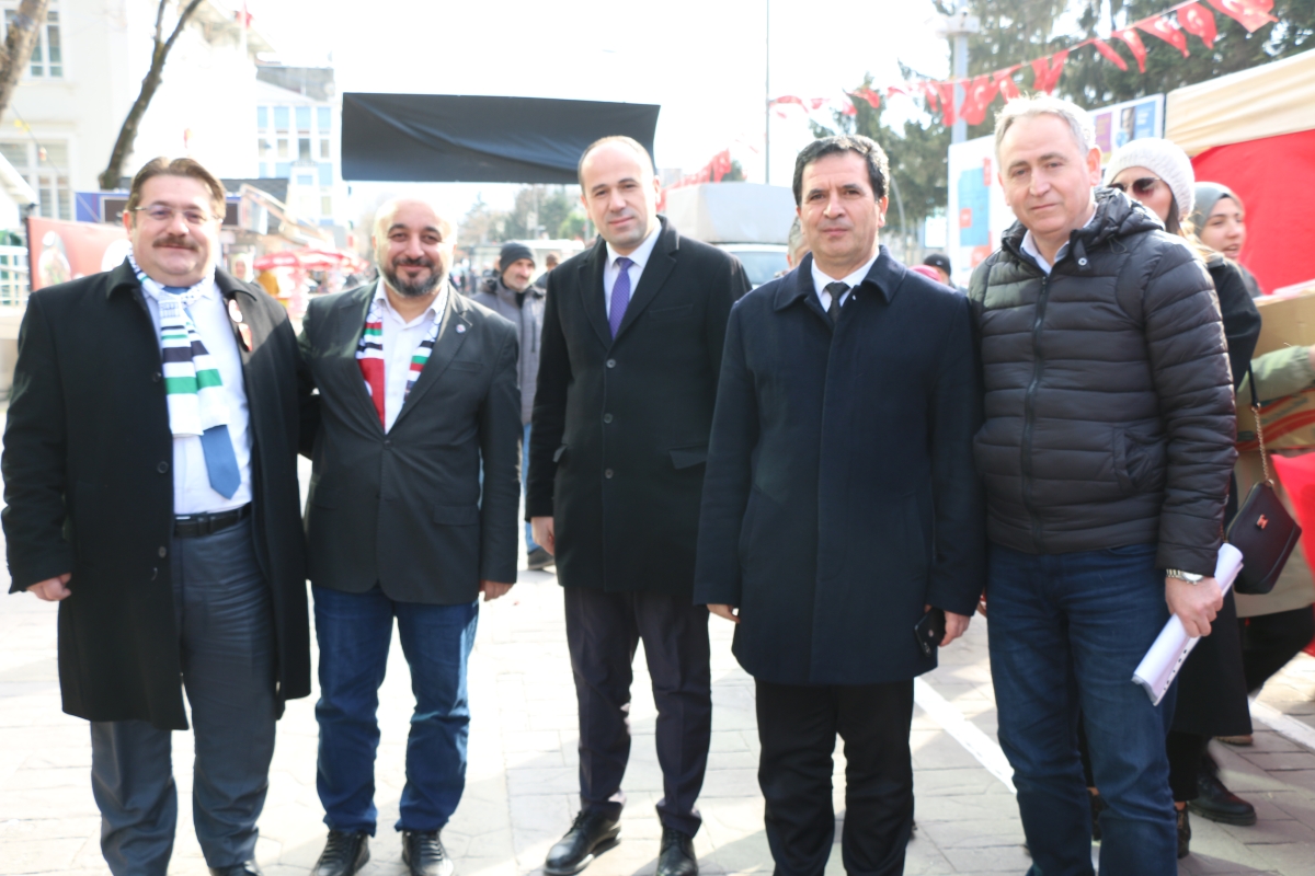 Sakarya'da Filistin’e destek için ’Hayır Çarşısı’ açıldı ( GÜNÜN ÖNE ÇIKAN FOTOĞRAFLARI )