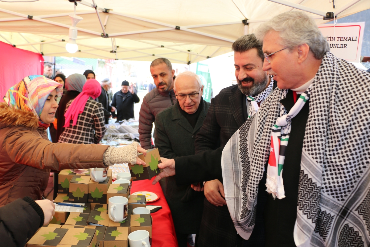Sakarya'da Filistin’e destek için ’Hayır Çarşısı’ açıldı ( GÜNÜN ÖNE ÇIKAN FOTOĞRAFLARI )
