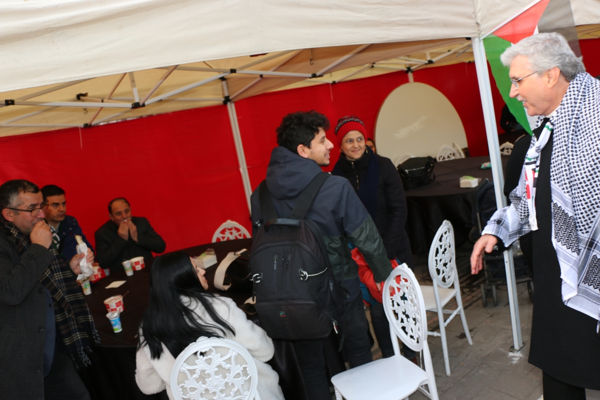 Sakarya'da Filistin’e destek için ’Hayır Çarşısı’ açıldı ( GÜNÜN ÖNE ÇIKAN FOTOĞRAFLARI )