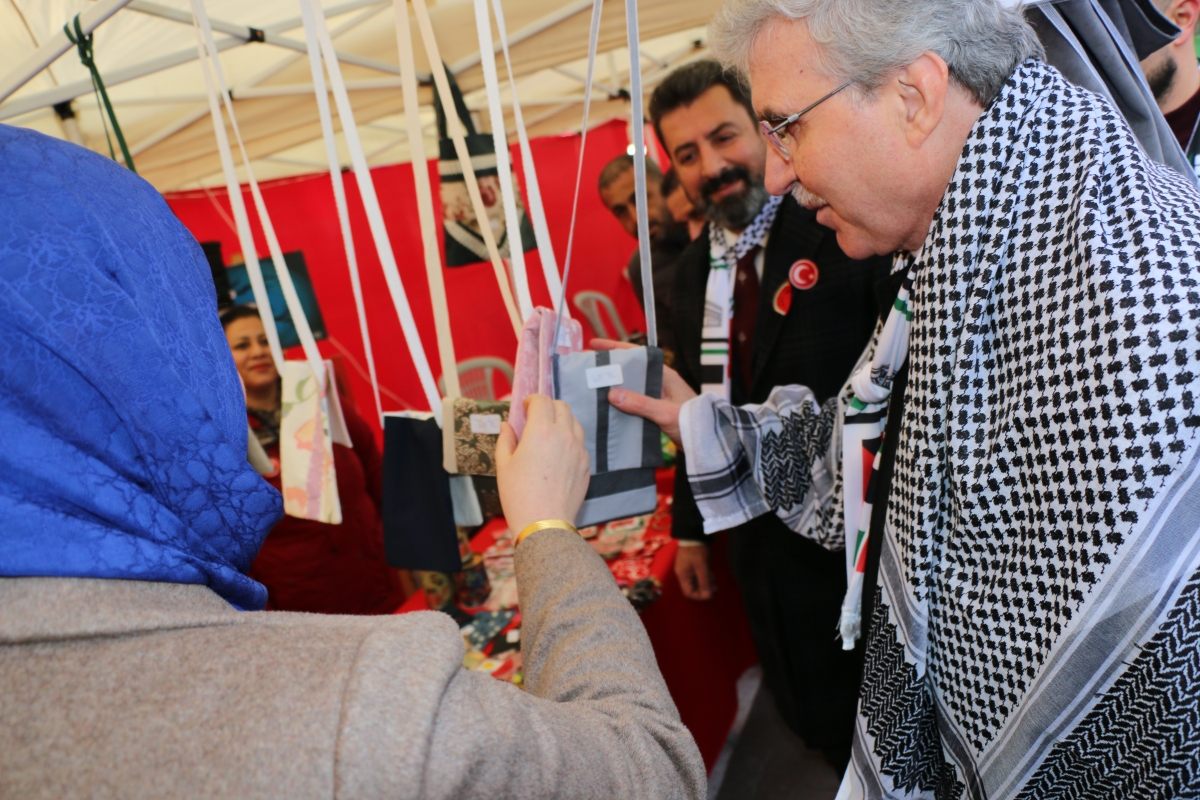 Sakarya'da Filistin’e destek için ’Hayır Çarşısı’ açıldı ( GÜNÜN ÖNE ÇIKAN FOTOĞRAFLARI )
