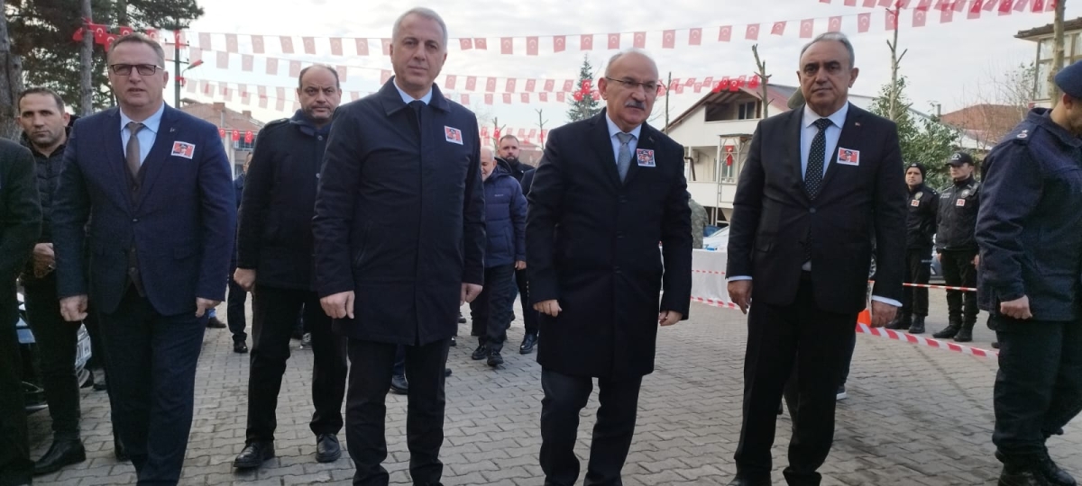 Şehit Gaffar Okkan'ın 23'inci ölüm yıl dönümünde Mezarı Başında Dualarla Anıldı ( İŞTE O ANLARA AİT KARELER )