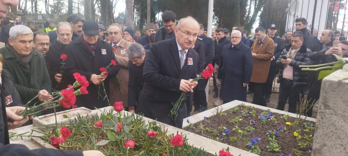 Şehit Gaffar Okkan'ın 23'inci ölüm yıl dönümünde Mezarı Başında Dualarla Anıldı ( İŞTE O ANLARA AİT KARELER )