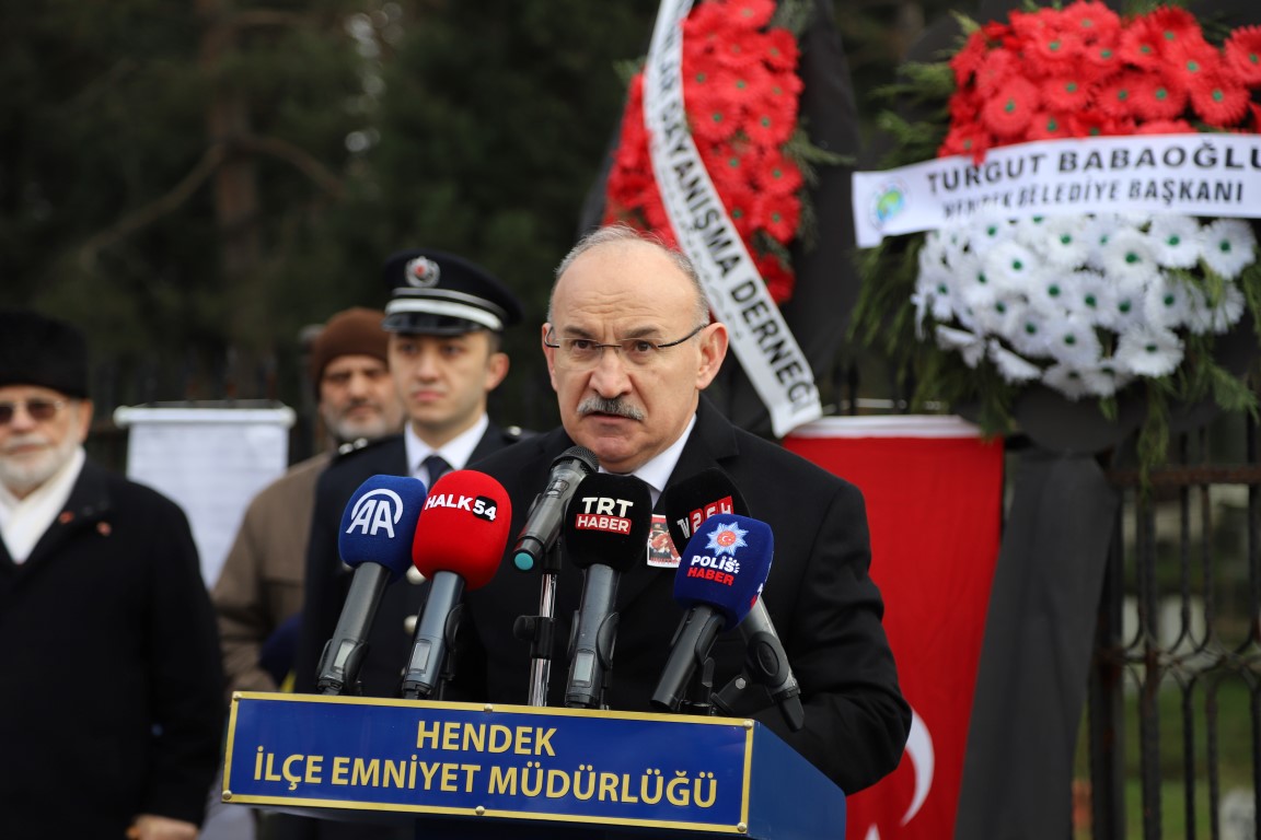 Şehit Gaffar Okkan'ın 23'inci ölüm yıl dönümünde Mezarı Başında Dualarla Anıldı ( İŞTE O ANLARA AİT KARELER )