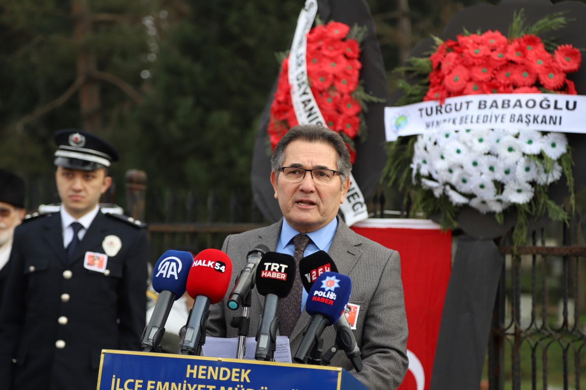 Şehit Gaffar Okkan'ın 23'inci ölüm yıl dönümünde Mezarı Başında Dualarla Anıldı ( İŞTE O ANLARA AİT KARELER )