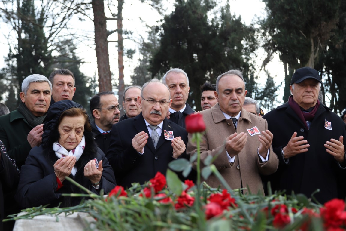 Şehit Gaffar Okkan'ın 23'inci ölüm yıl dönümünde Mezarı Başında Dualarla Anıldı ( İŞTE O ANLARA AİT KARELER )