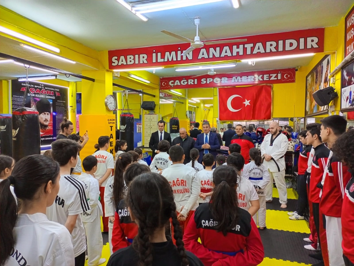 GENÇLİK VE SPOR İL MÜDÜRÜNDEN BAŞARALI SPOR KULÜBÜNE ZİYARET...