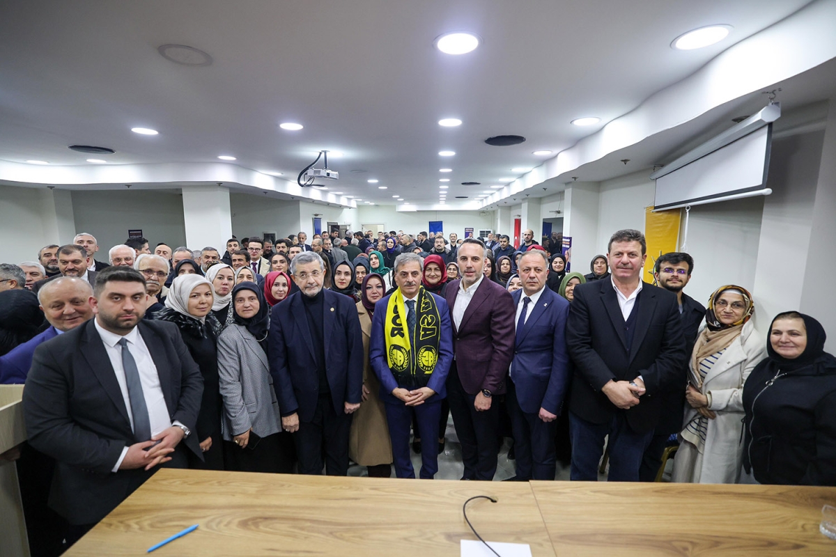 Başkan Adayı Alemdar’a Akyazı’da Muhteşem karşılama “Akyazı 31 Mart’ta yine en güçlü desteği sunacak” İŞTE O KARELER