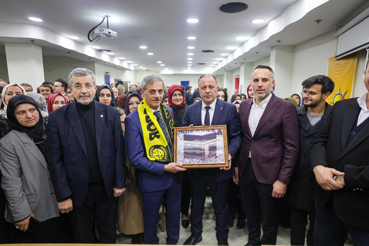 Başkan Adayı Alemdar’a Akyazı’da Muhteşem karşılama “Akyazı 31 Mart’ta yine en güçlü desteği sunacak” İŞTE O KARELER