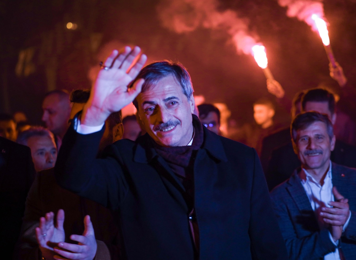 Yusuf Alemdar “Adil bir hizmet anlayışıyla hareket edeceğiz” GECEYE DAMGA VURAN KARELER