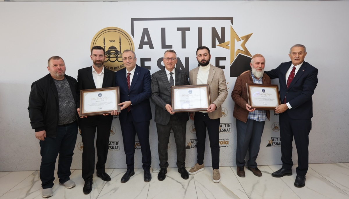 ALTIN ESNAFLAR SAKARYA ADAPAZARI'NDA BELGELERİNİ ALDI
