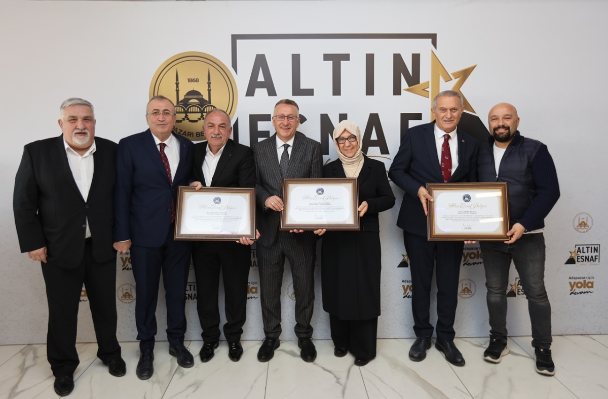ALTIN ESNAFLAR SAKARYA ADAPAZARI'NDA BELGELERİNİ ALDI
