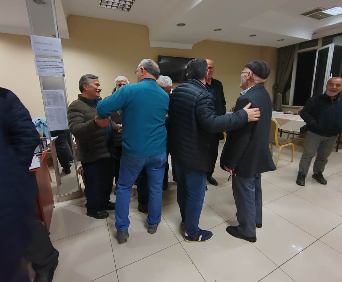 Sakarya Arifiye Öğretmen Lisesi Sevdası Devam Ediyor. ( GÜNÜN FOTOĞRAFLARI )