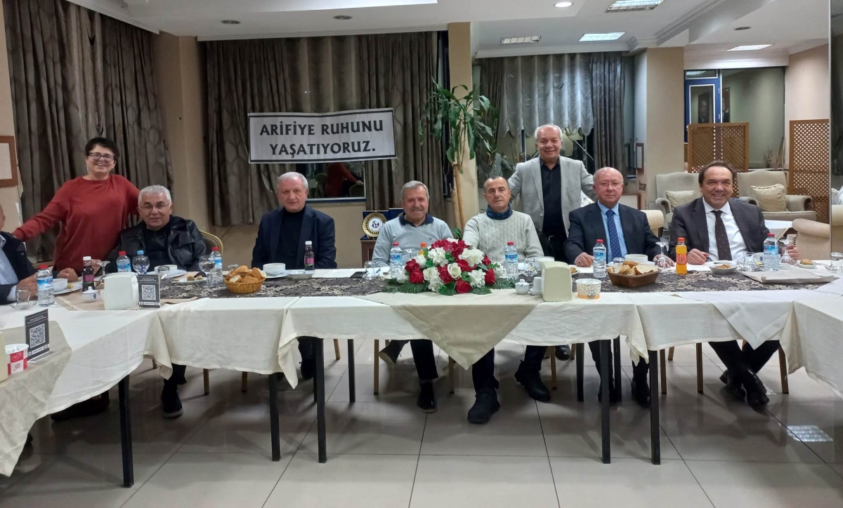 Sakarya Arifiye Öğretmen Lisesi Sevdası Devam Ediyor. ( GÜNÜN FOTOĞRAFLARI )
