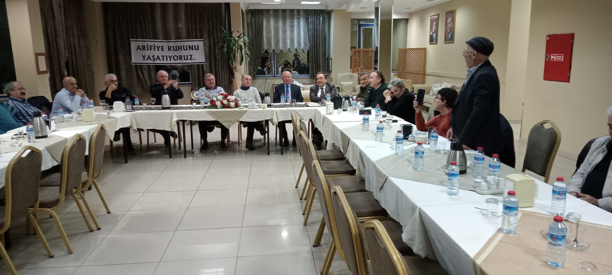 Sakarya Arifiye Öğretmen Lisesi Sevdası Devam Ediyor. ( GÜNÜN FOTOĞRAFLARI )