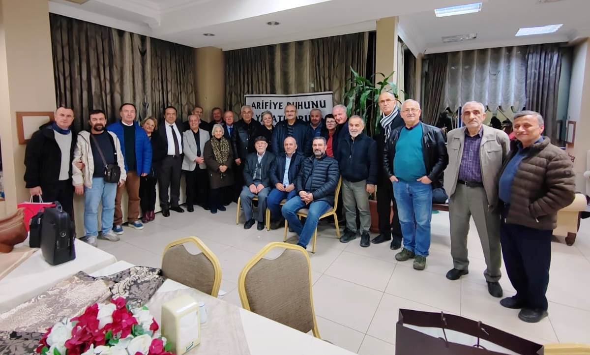 Sakarya Arifiye Öğretmen Lisesi Sevdası Devam Ediyor. ( GÜNÜN FOTOĞRAFLARI )