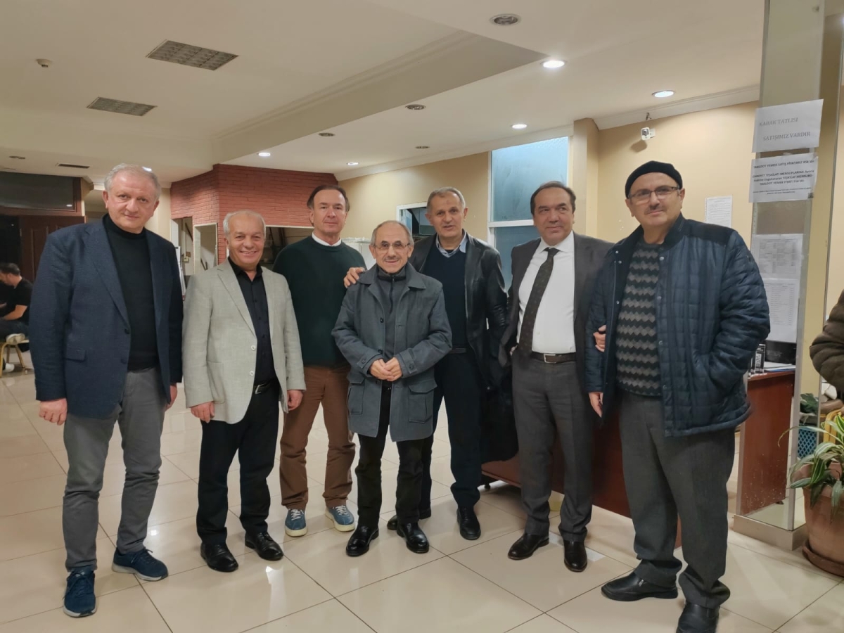 Sakarya Arifiye Öğretmen Lisesi Sevdası Devam Ediyor. ( GÜNÜN FOTOĞRAFLARI )