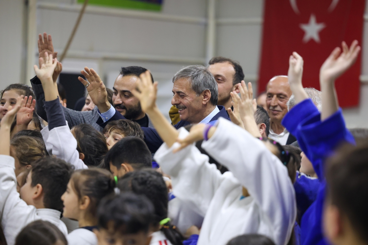Yusuf Alemdar’dan minik judoculara özel ilgi; “Her ilçede yeni spor tesisleri inşa edeceğiz” İŞTE O KARELER