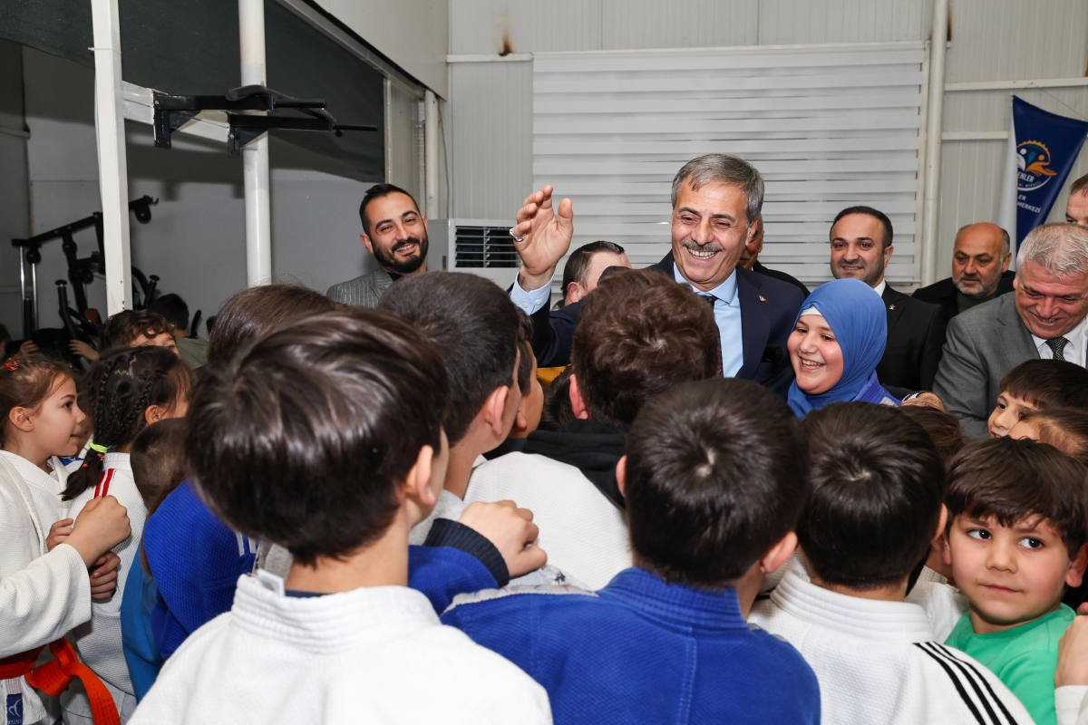 Yusuf Alemdar’dan minik judoculara özel ilgi;  “Her ilçede yeni spor tesisleri inşa edeceğiz” İŞTE O KARELER