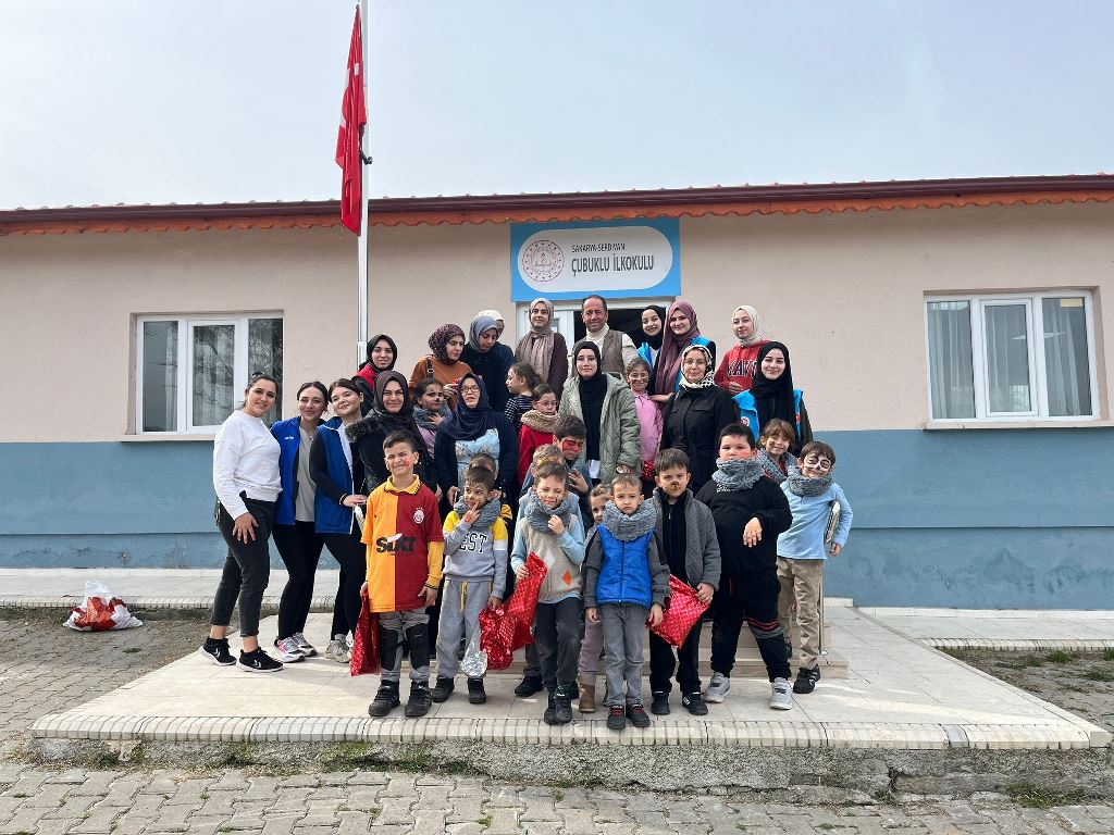 ERENLER GENÇLİK MERKEZİNDEN GÖNÜLLÜLÜK HAREKETİ