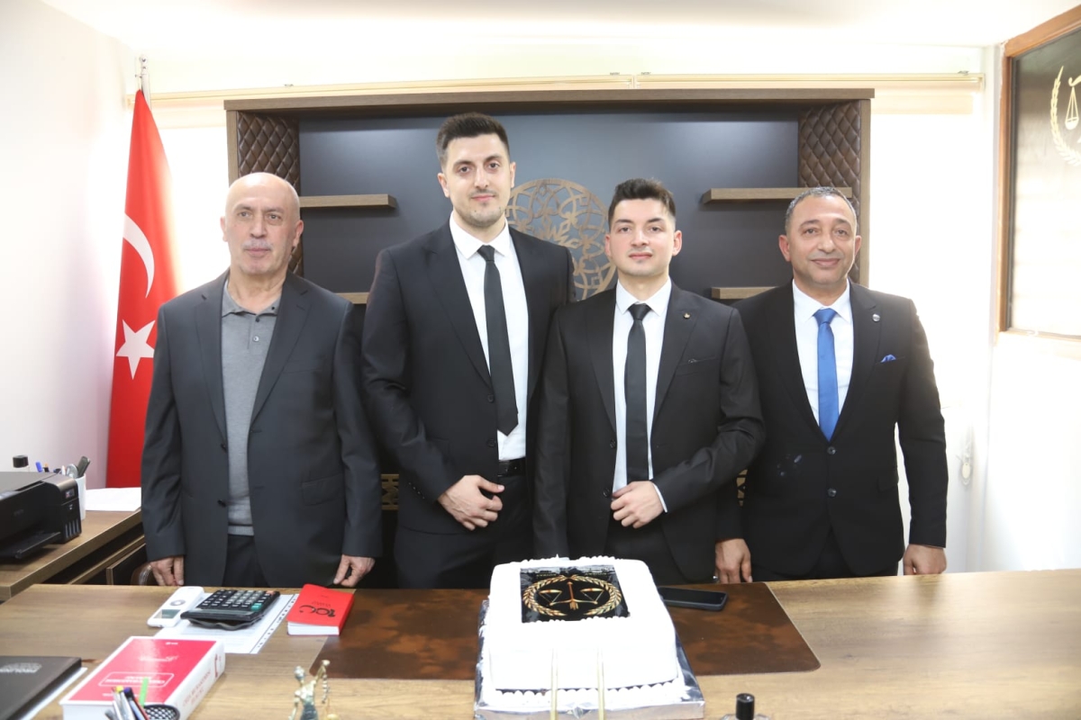 Yaklaşık 5 aydır hizmette olan, Anıl Demir ve Abdullah Atmaca’ Demir & Atmaca Hukuk Bürosu’nun Görkemli Açılışı ( GÜNÜN ÖZEL FOTOĞRAFLARI )
