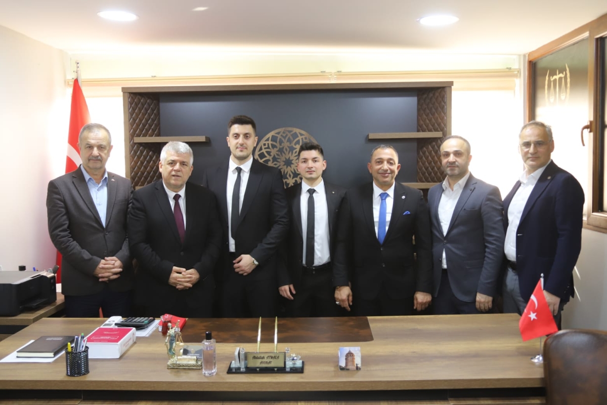 Yaklaşık 5 aydır hizmette olan, Anıl Demir ve Abdullah Atmaca’ Demir & Atmaca Hukuk Bürosu’nun Görkemli Açılışı ( GÜNÜN ÖZEL FOTOĞRAFLARI )