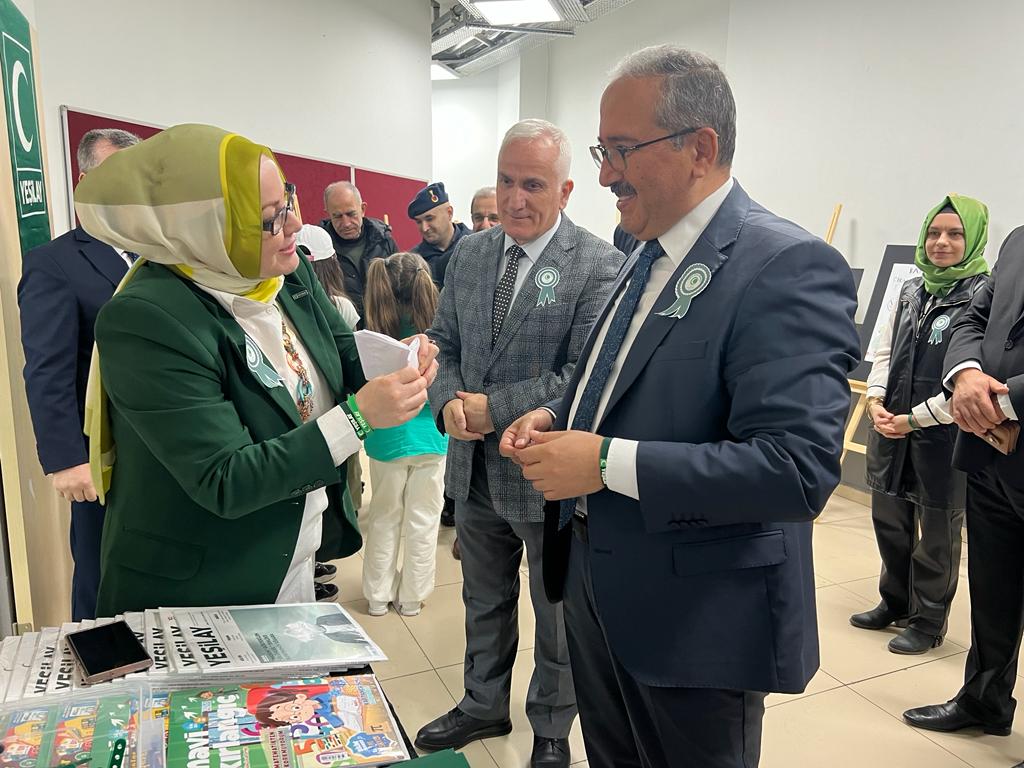 Yeşilay Haftası, Yunus Emre İlkokulu Tarafından Hazırlanan Programla Kutlandı. ( GÜNÜN ÖNE ÇIKAN FOTOĞRAFLARI )