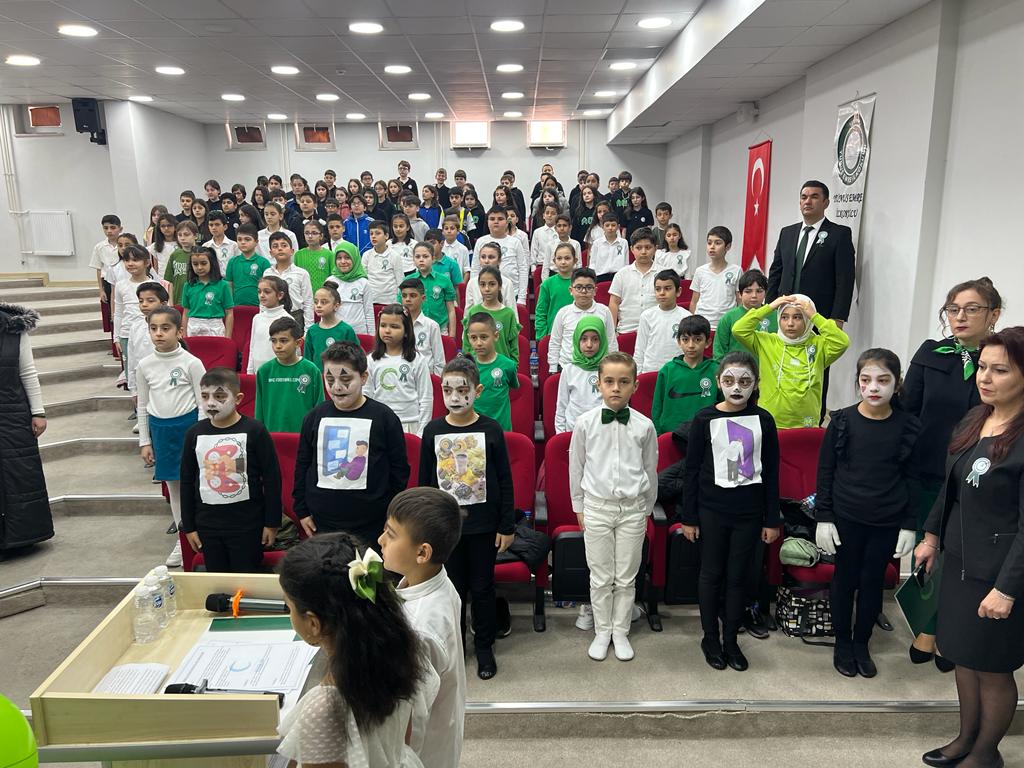 Yeşilay Haftası, Yunus Emre İlkokulu Tarafından Hazırlanan Programla Kutlandı. ( GÜNÜN ÖNE ÇIKAN FOTOĞRAFLARI )