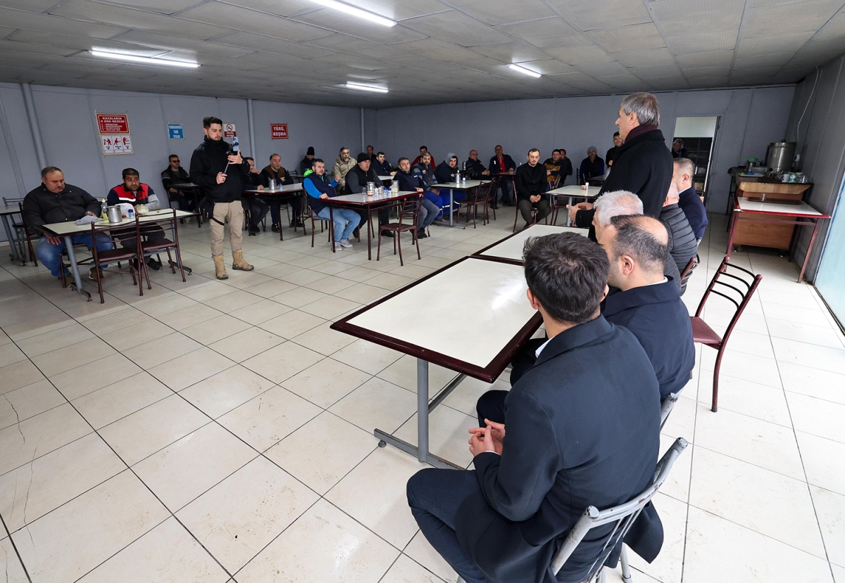 Sakarya Büyükşehir Belediye Başkan Adayı Yusuf Alemdar “Tüm enerji ve düşüncemizi Sakarya’nın önündeki güzel günlere yönelttik” ( GÜNÜN ÖNE ÇIKAN FOTOĞRAFLARI )
