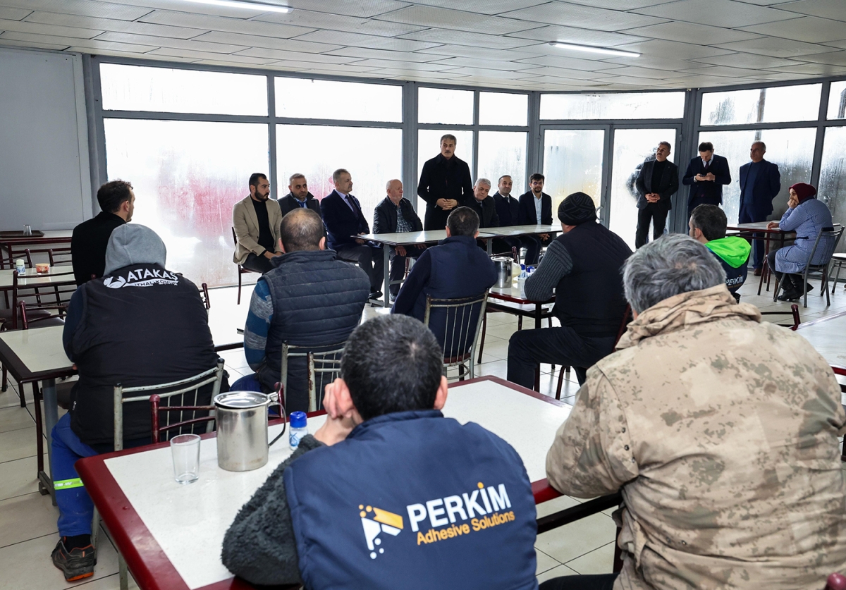 Sakarya Büyükşehir Belediye Başkan Adayı Yusuf Alemdar “Tüm enerji ve düşüncemizi Sakarya’nın önündeki güzel günlere yönelttik” ( GÜNÜN ÖNE ÇIKAN FOTOĞRAFLARI )