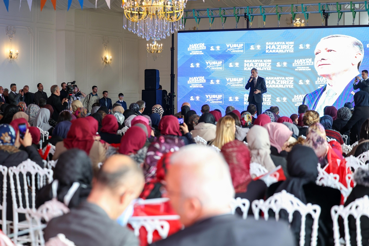 Sakarya Büyükşehir Belediye Başkan Adayı Yusuf Alemdar, Kocaali meclis üyesi ve proje tanıtım toplantısına katıldı.